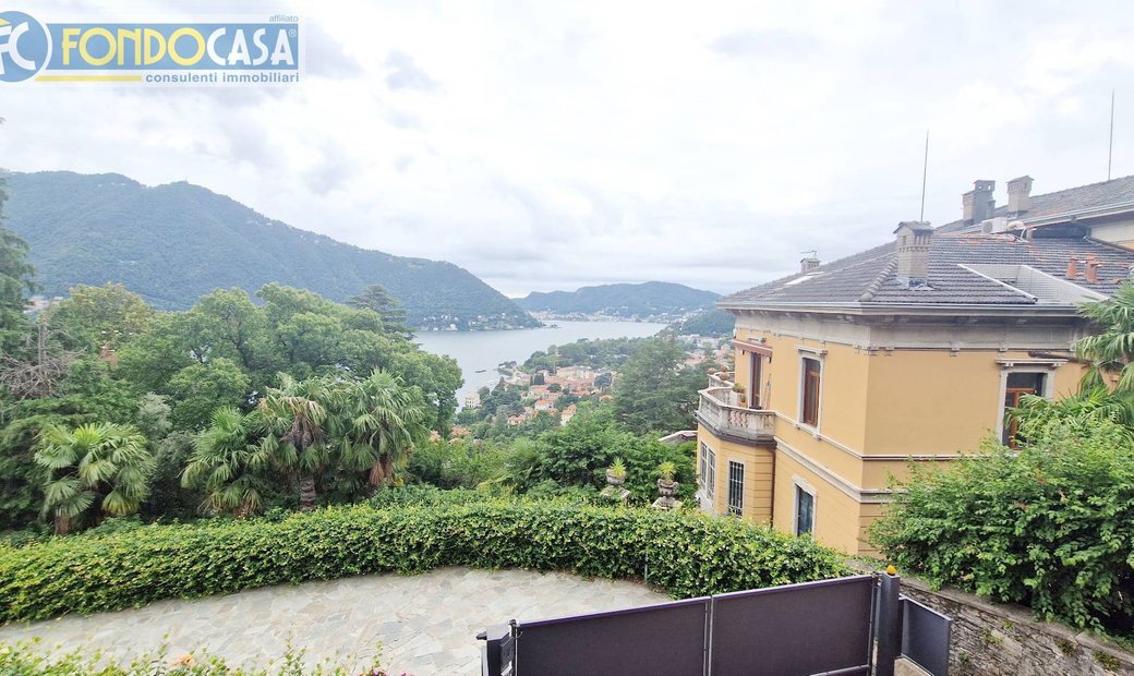 Casa Indipendente In Vendita A Cernobbio, Piazza In Cernobbio, Lombardy