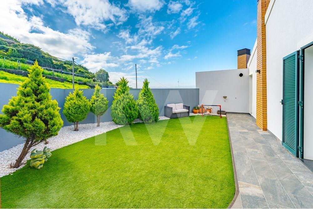 4 Bedroom House Canhas Ponta Do Sol Madeira In São Joao, Azores, Portugal For Sale (13046280)