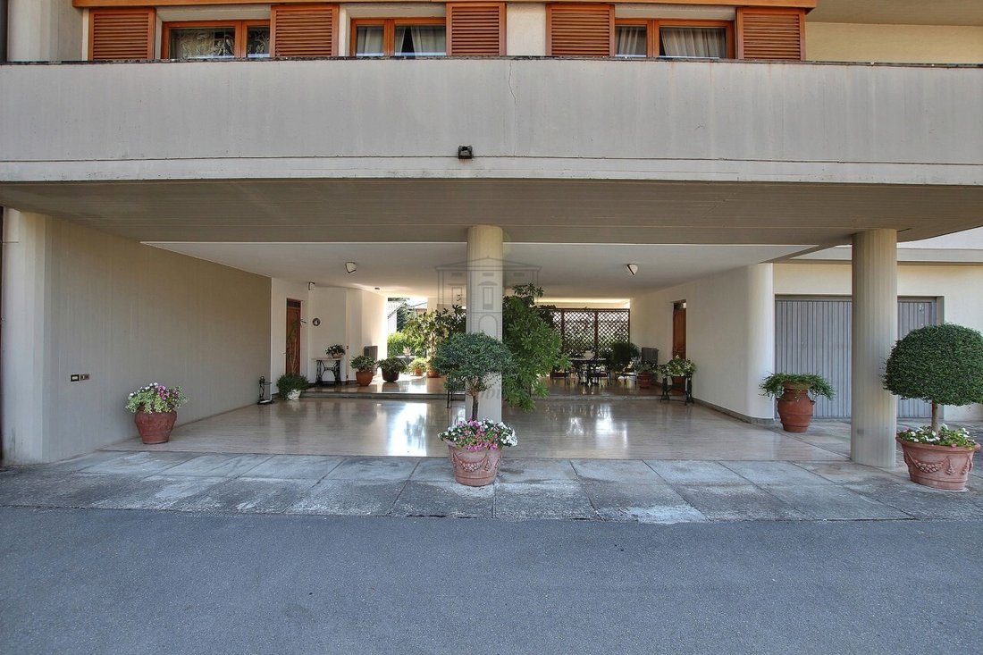 Villa On Sale Barga (Lu) In Fornaci Di Barga, Tuscany, Italy For Sale