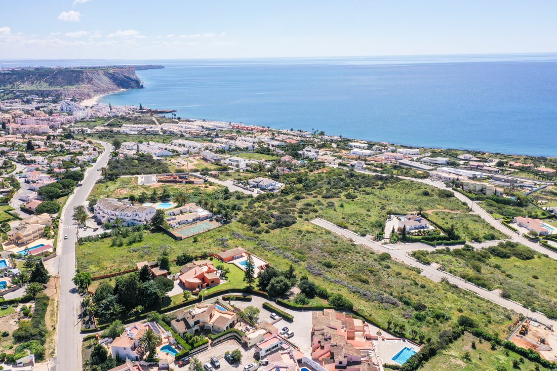 Land in Praia da Luz, Algarve, Portugal 1 - 13044540