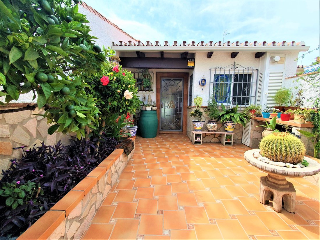 Villa In One Of The Emblematic Areas Of In La Cala Del Moral, Andalusia