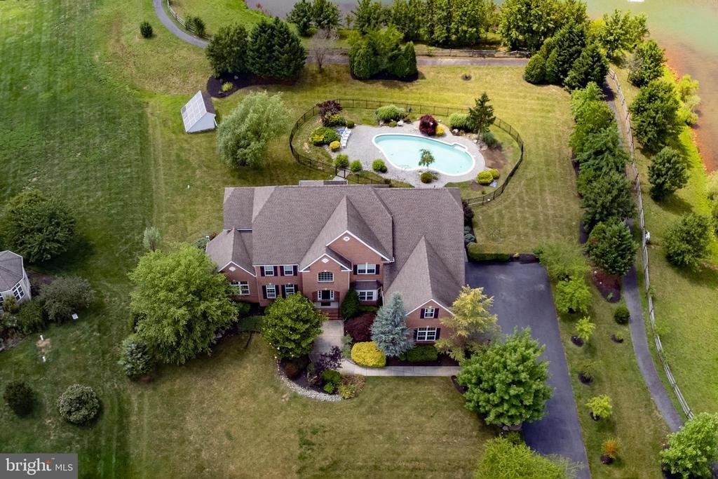 4 Bedrooms Single Family Detached In Mansfield, New Jersey, United