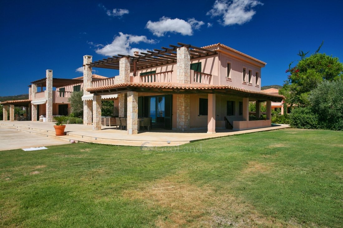 Villa in Koinotita Thermisias, Ermioni, Greece 4 - 13046074