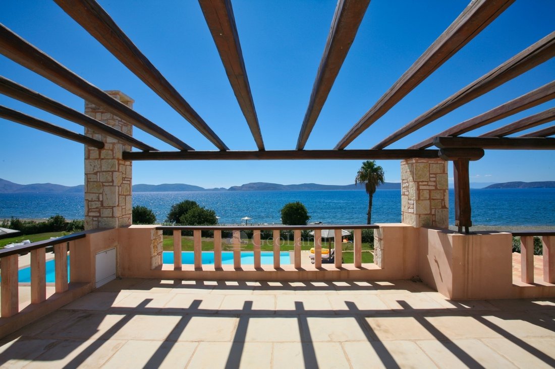Villa in Koinotita Thermisias, Ermioni, Greece 5 - 13046074