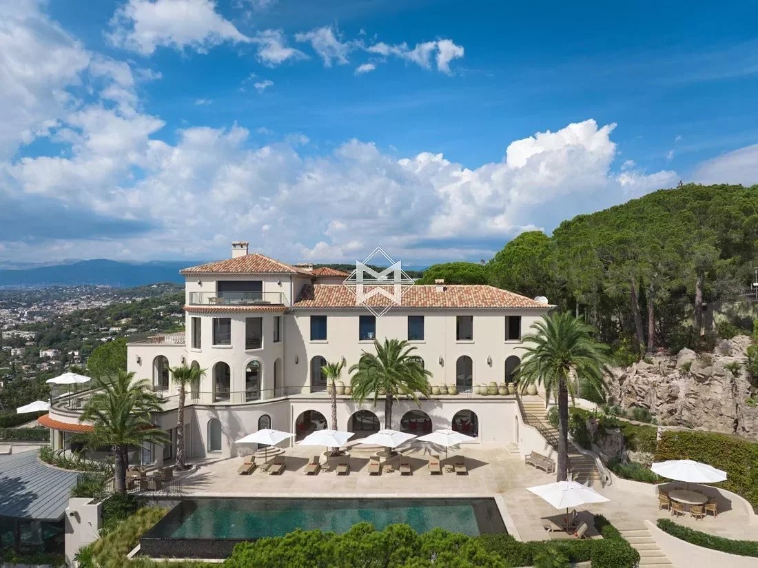 Cannes Sumptuous Property On A In Cannes, Provence Alpes Côte D'azur, France For Rent (12345550)