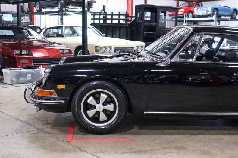 Coupe in Grand Rapids, Michigan, United States 2 - 13045407