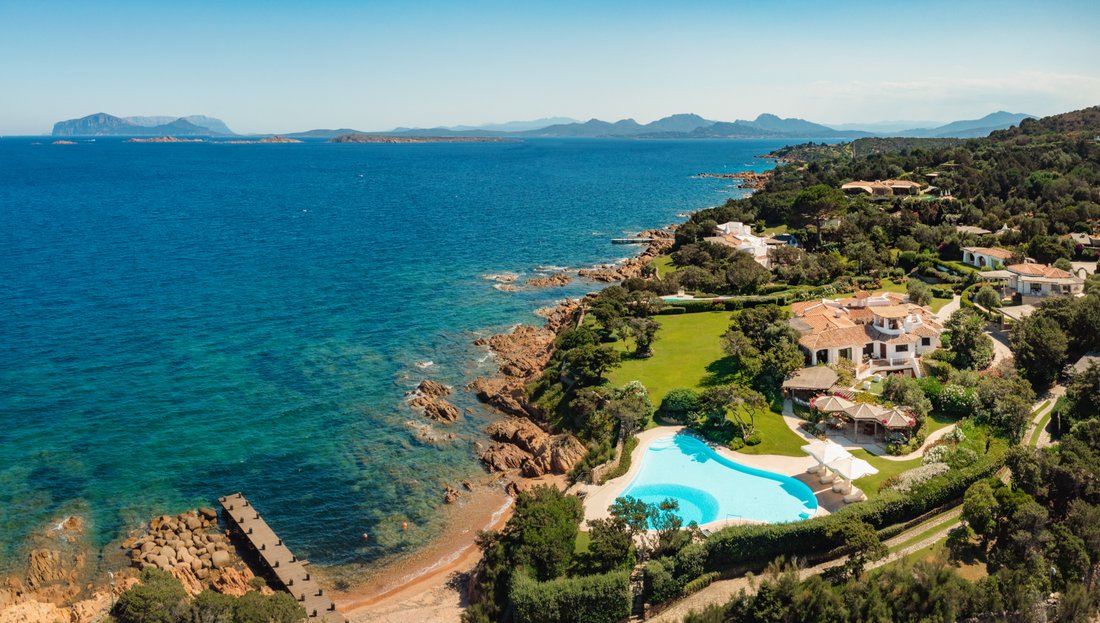 Exclusive 2.3 Ha Waterfront Estate With 2 Private In Romazzino