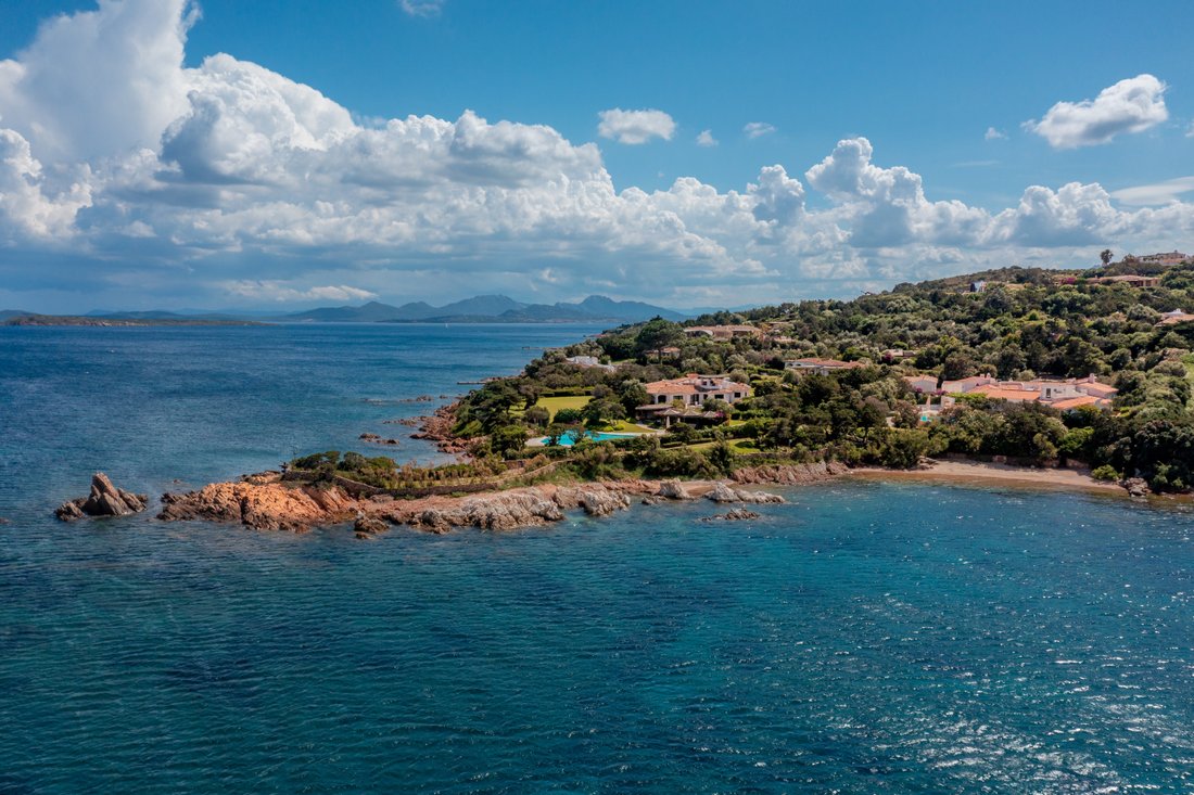 Exclusive 2.3 Ha Waterfront Estate With 2 Private In Romazzino