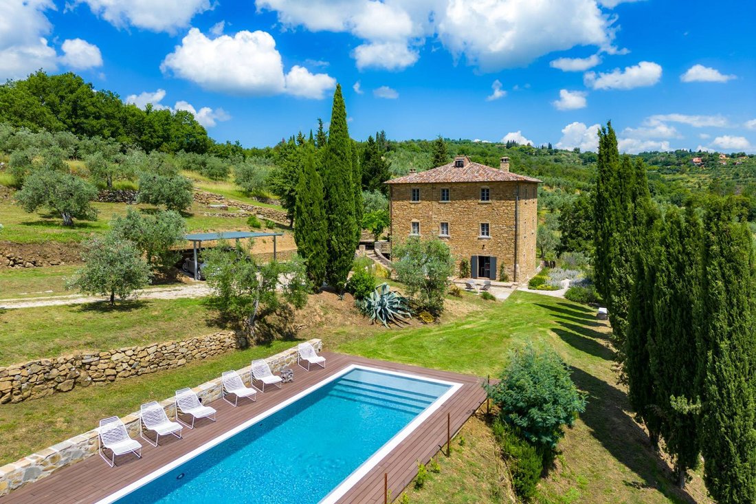 House in Civitella In Val di Chiana, Tuscany, Italy 1 - 13046488