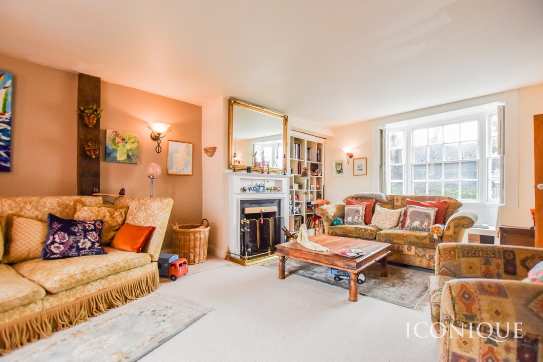 Large Five Bedroom Detached Property. In Maldon, England, United