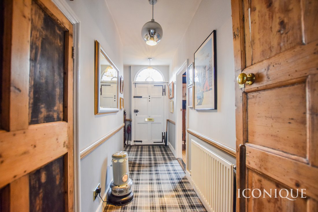 Large Five Bedroom Detached Property. In Maldon, England, United Kingdom For Sale (13046576)