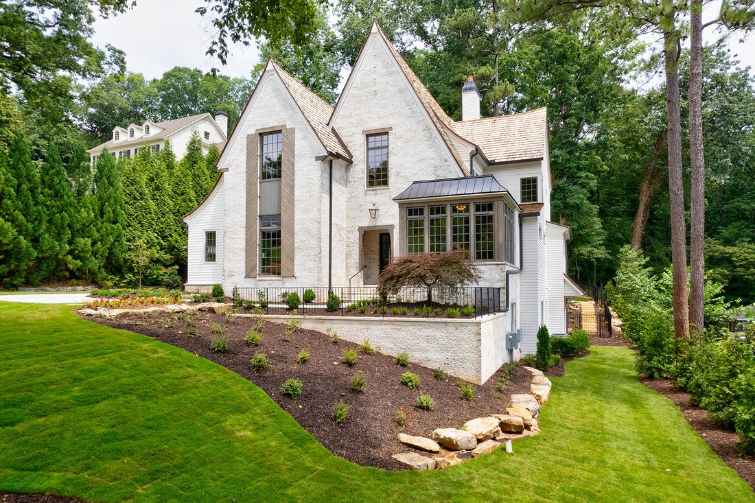 Atlanta Luxury Home Builders - Longo Custom Builders