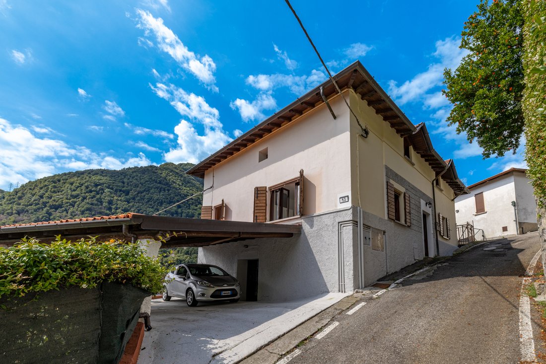 House in Dizzasco, Lombardy, Italy 3 - 13046599