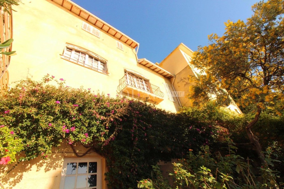 For Sale Villa In Roquebrune Cap Martin, Provence Alpes Côte D'azur