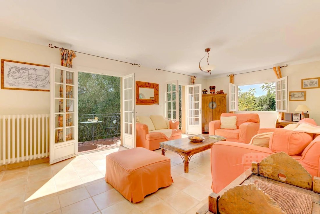 Prime Location Family Home In In Mougins, Provence Alpes Côte D'azur