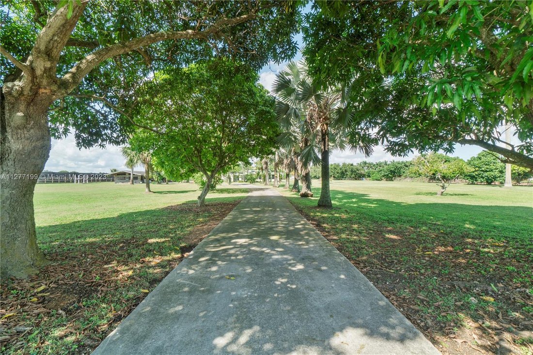 House in Homestead, Florida, United States 2 - 12245109