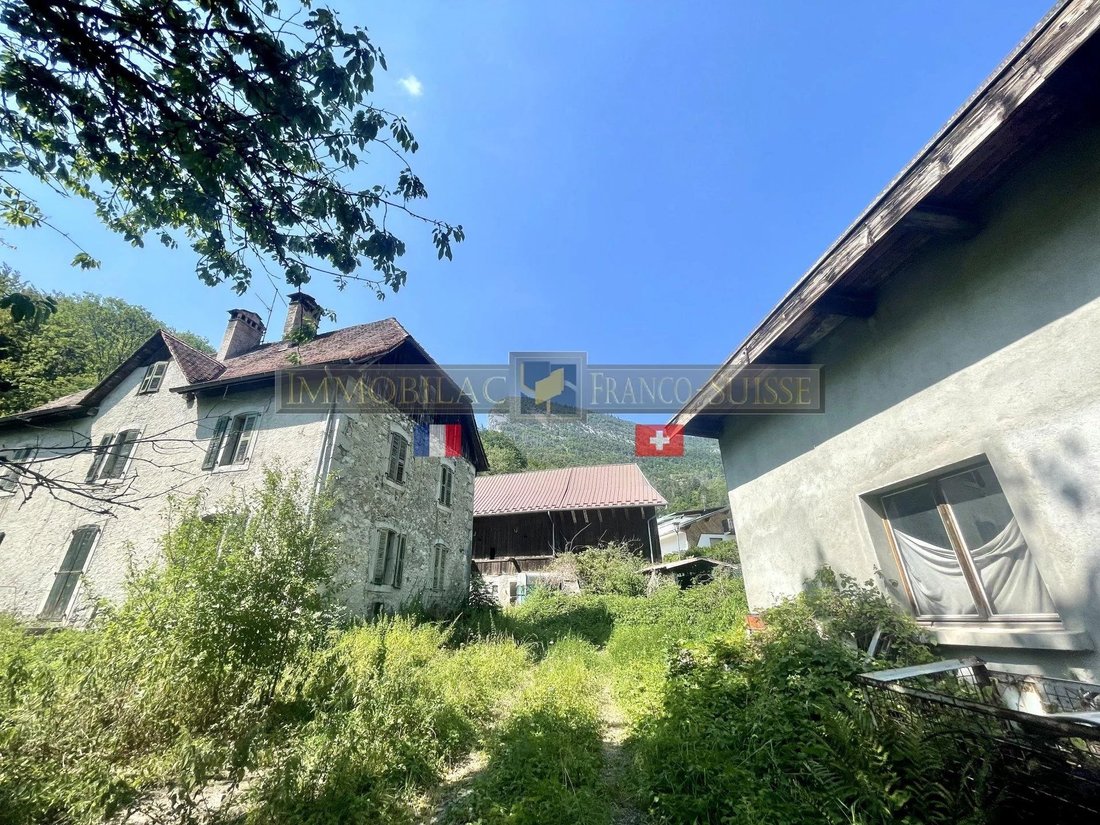 Real Estate Complex 15 Minutes From The In Cluses, Auvergne Rhône Alpes, France For Sale (12243782)