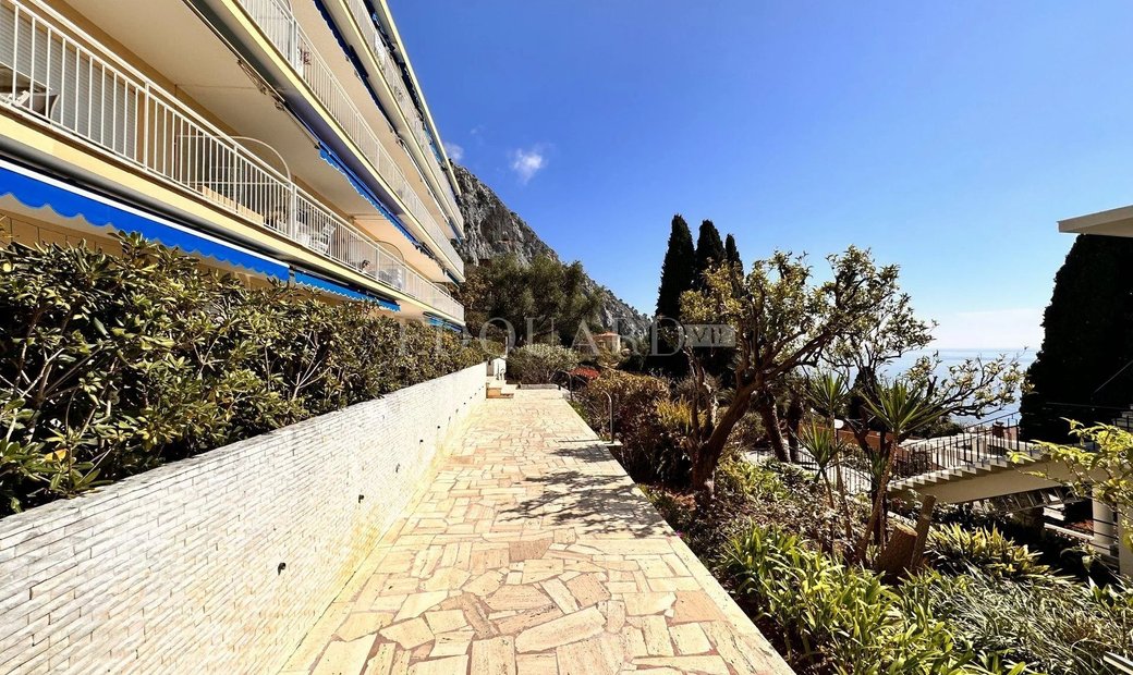 Stunning Two Bedroom Apartment In Menton Provence Alpes C te D azur stunning-two-bedroom-apartment-in-menton-provence-alpes-c-te-d-azur