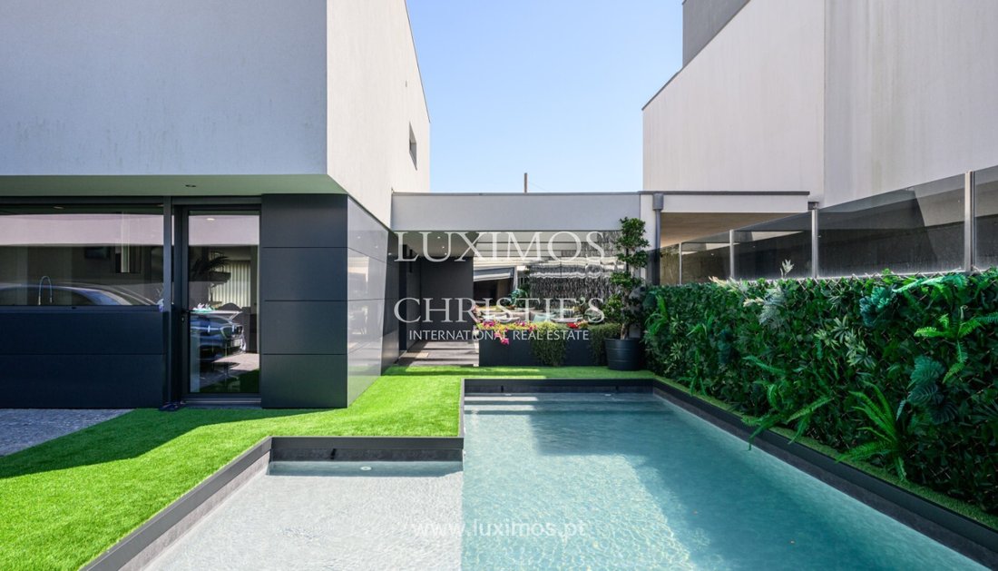 Villa in Gulpilhares e Valadares, Porto District, Portugal 2 - 13047427