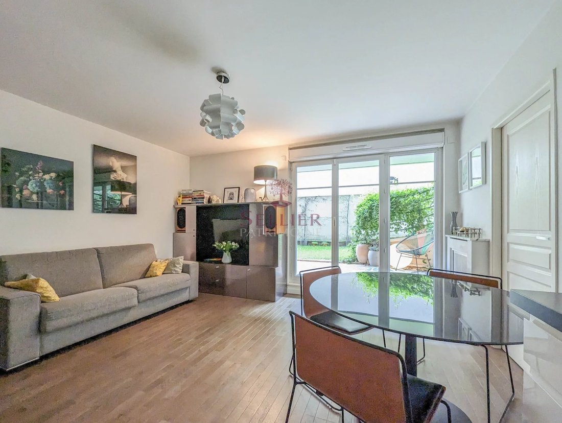 Apartment in Montrouge, Île-de-France, France 2 - 12791478