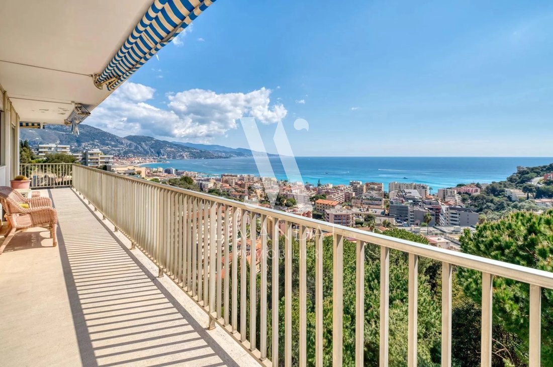 Apartment in Roquebrune-Cap-Martin, Provence-Alpes-Côte d'Azur, France 1 - 12717971