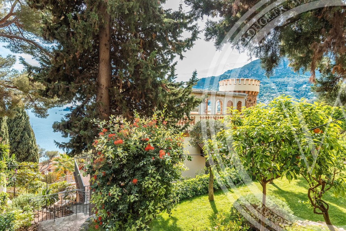 Villa in Roquebrune-Cap-Martin, Provence-Alpes-Côte d'Azur, France 4 - 12817876