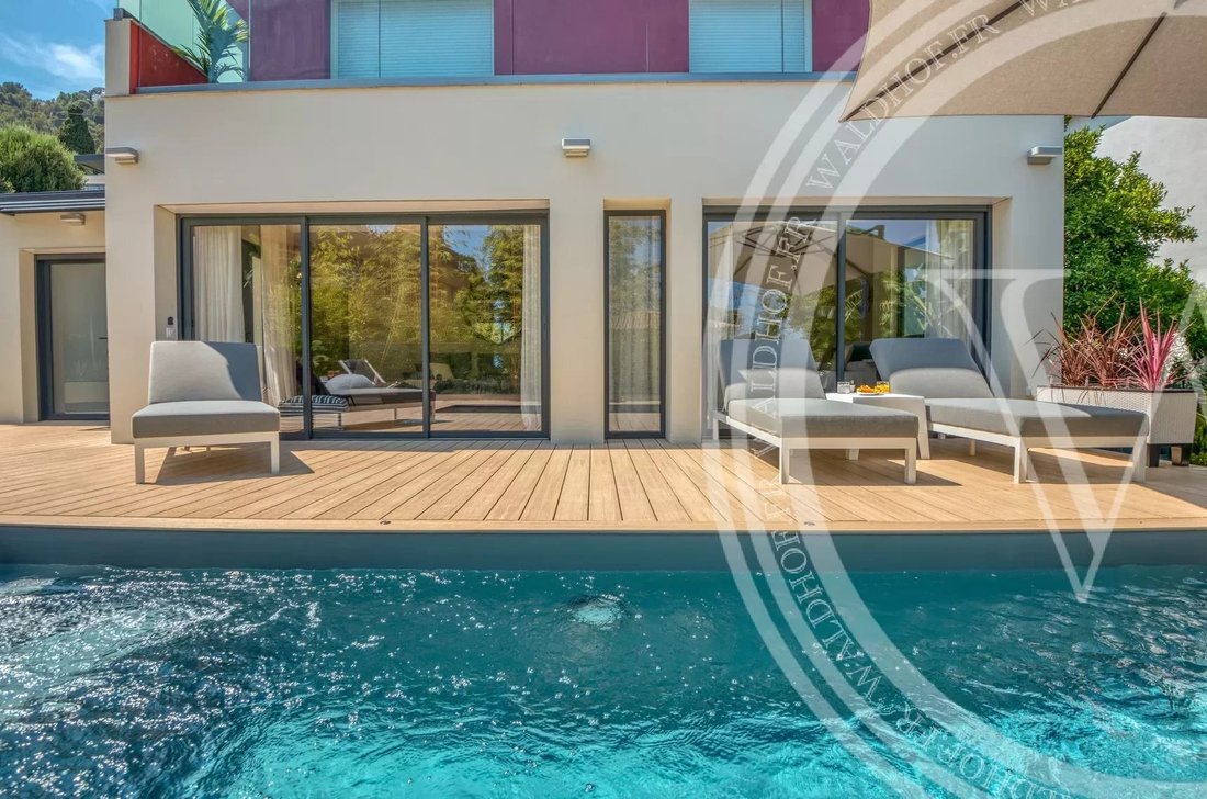 Villa "Grace" In Eze Bord De Mer In èze, Provence Alpes Côte D'azur, France For Rent (12882098)