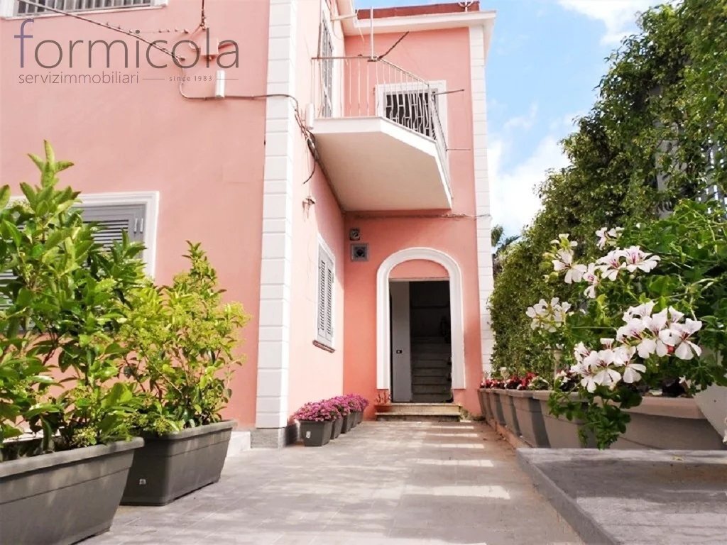 House in Portici, Campania, Italy 3 - 12053216