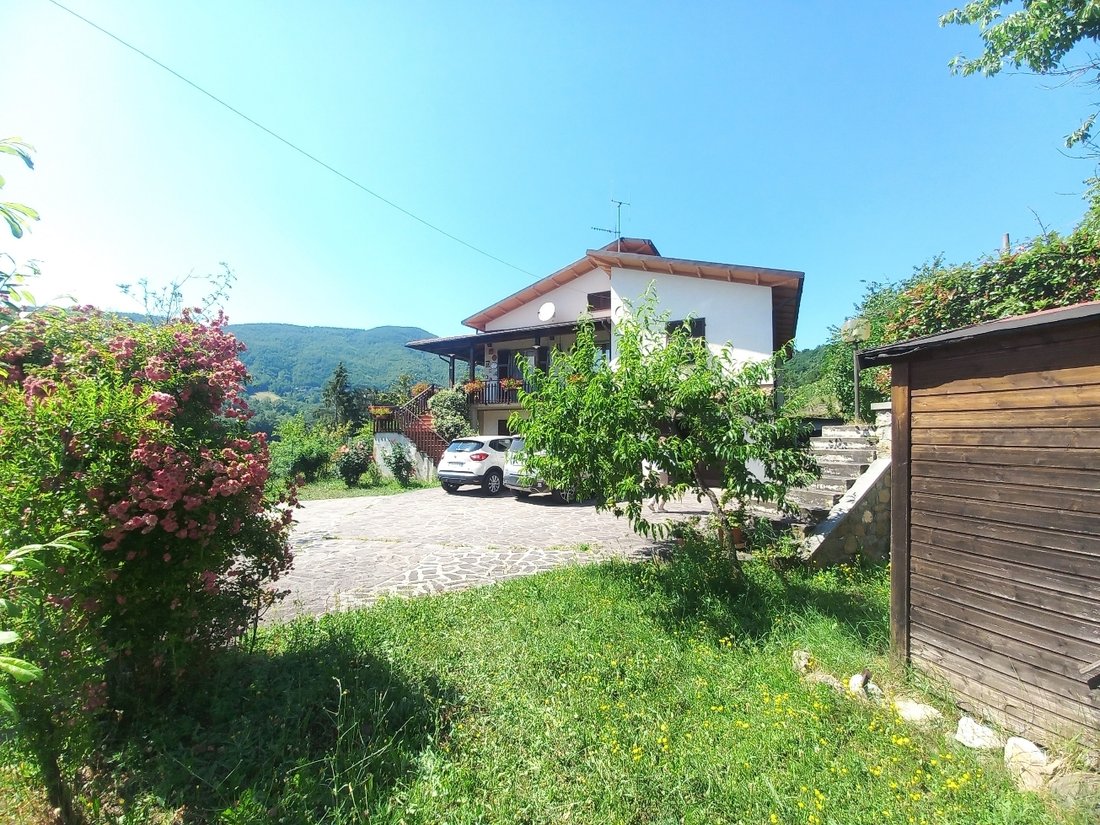 Villa in Piazza al Serchio, Tuscany, Italy 4 - 13047188