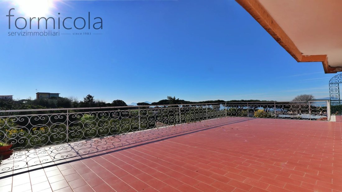 House in Ercolano, Campania, Italy 4 - 12526588