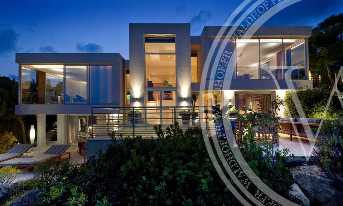 House in Saint-Jean-Cap-Ferrat, Provence-Alpes-Côte d'Azur, France 1 - 12410348