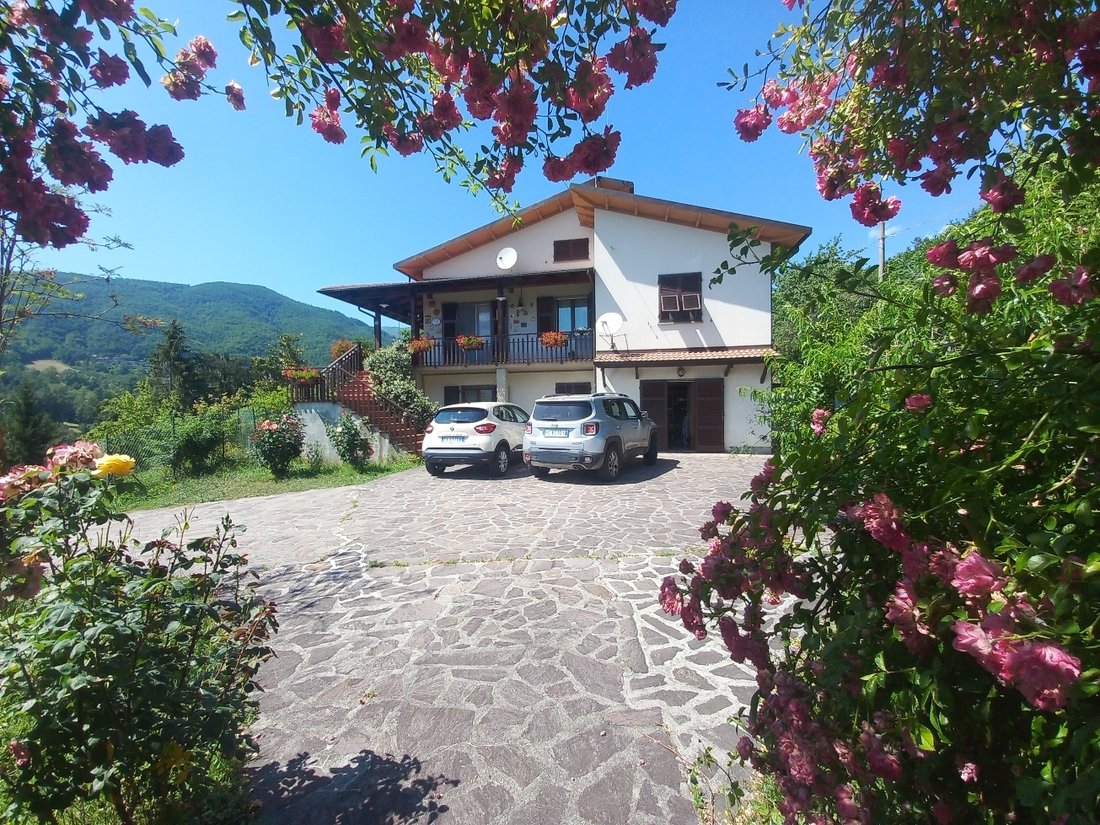 Villa in Piazza al Serchio, Tuscany, Italy 1 - 13047188