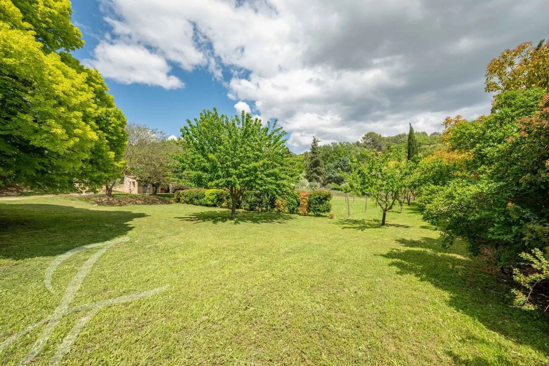 South Luberon Renovated Stone In Ansouis, Provence Alpes Côte D'azur