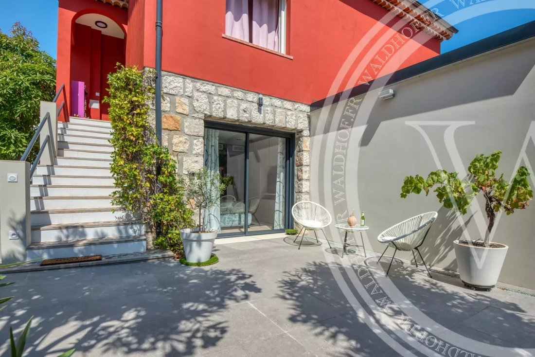 Villa "Grace" In Eze Bord De Mer In èze, Provence Alpes Côte D'azur, France For Rent (12882098)