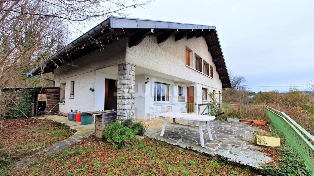 Besançon House In Besançon, Bourgogne Franche Comté, France For Sale