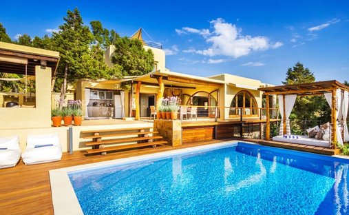 Villa a Kleistou, Fournas, Thessaly and Central Greece 1