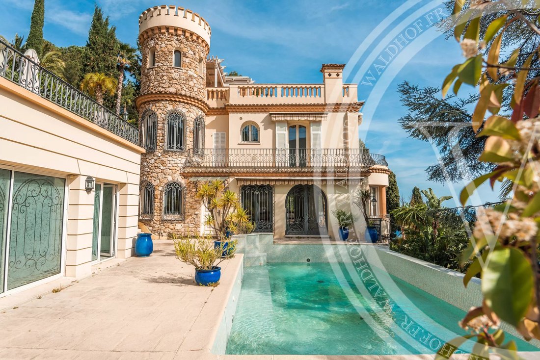 Villa in Roquebrune-Cap-Martin, Provence-Alpes-Côte d'Azur, France 3 - 12817876