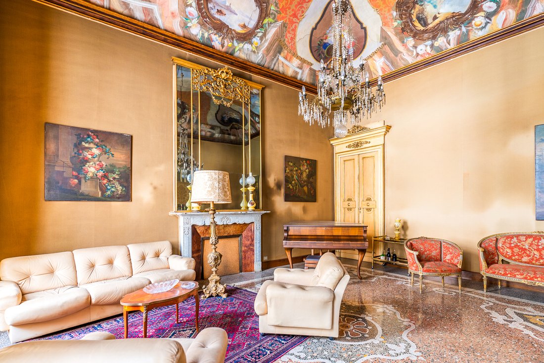 House in Historic Center, Casale Monferrato, Piedmont 1 - 13047902