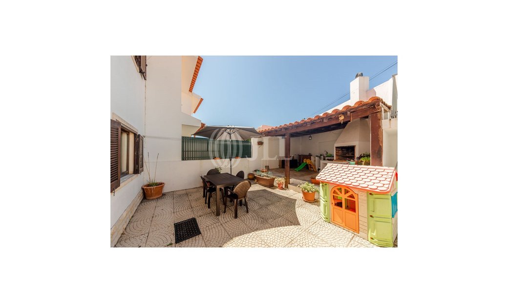 5 Bedroom Villa, In Azenhas Do Mar, In Colares In Colares, Lisbon