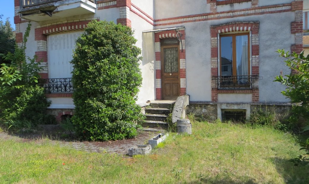 Le Mesnil Le Roi House In Le Mesnil Le Roi, île De France, France For