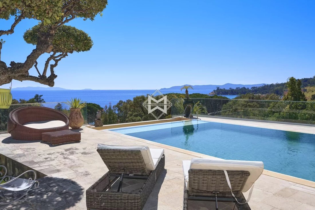 Prestige Property With In Le Lavandou, Provence Alpes Côte D'azur