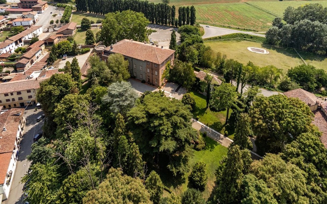 The Queen’s Whisper: A 14th-Century Royal Castle in Piedmont’s Golden Hills