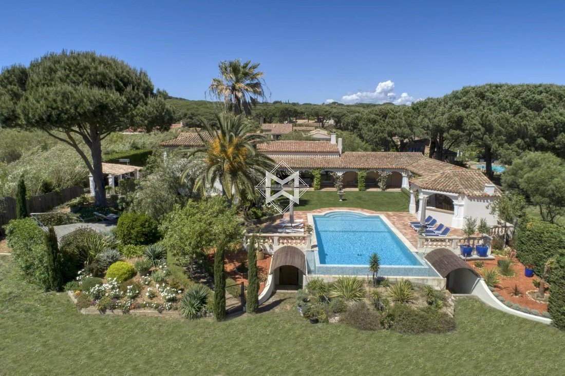 Villa in Ramatuelle, Provence-Alpes-Côte d'Azur, France 2 - 12558442