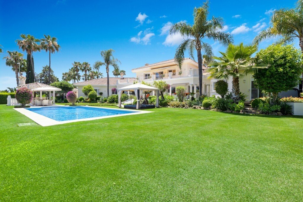 Villa in Nueva Andalucia, Marbella, Spain 1 - 11897643