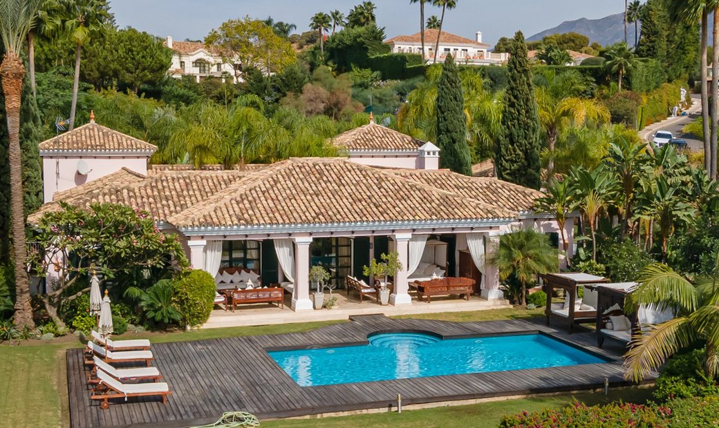 Traditional Luxury Villa In Vega Del Colorado, In Benahavís, Andalusia