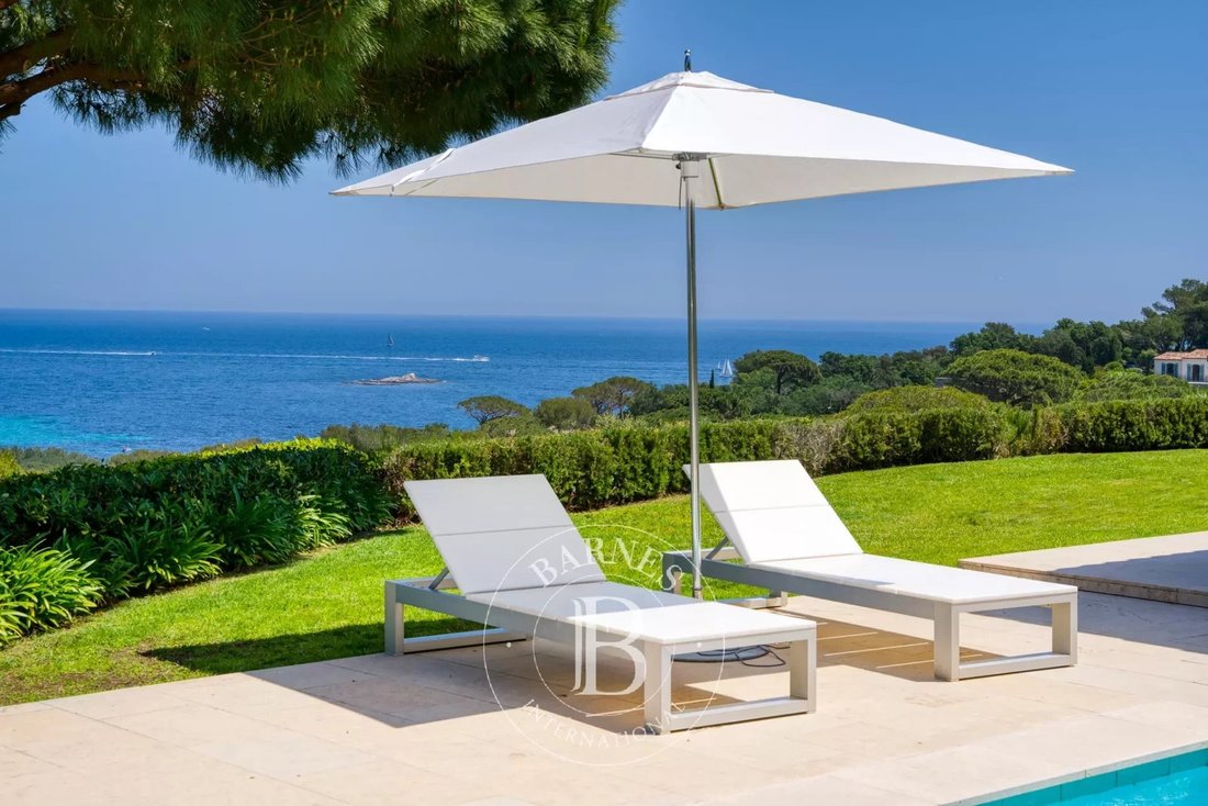 Villa in Saint-Tropez, Provence-Alpes-Côte d'Azur, France 1 - 11149885