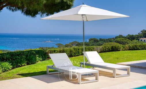 Villa in Saint-Tropez, Provence-Alpes-Côte d'Azur, France 1