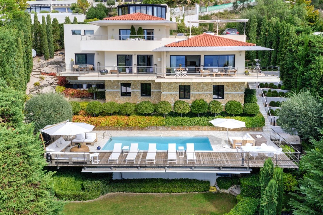 House in Èze, Provence-Alpes-Côte d'Azur, France 2 - 12259407