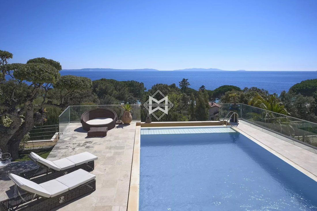 Prestige Property With In Le Lavandou, Provence Alpes Côte D'azur