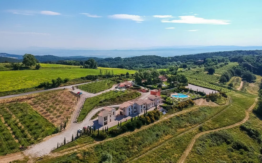 Villa in San Gimignano, Tuscany, Italy 5 - 11343474